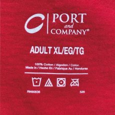 画像6: 「PORT&COMPANY(ポートアンドカンパニー)」コカ・コーラ 赤 スキー ski refreshed プリント Tシャツ (6)
