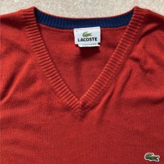 画像3: 「Lacoste(ラコステ)」ワンポイント Vネック レッド コットン ニット (3)