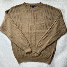 画像1: 「NAUTICA(ノーティカ)」キャメル ワンポイント刺繍 ケーブル クルーネック ニット (1)