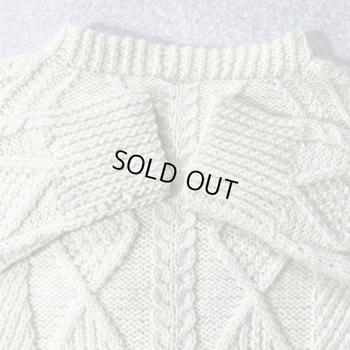 画像11: 「mullens cottage crafts(ミューレンズ コテージ クラフツ)」オフホワイト ローゲージ ケーブル アラン ハンドニット (11)