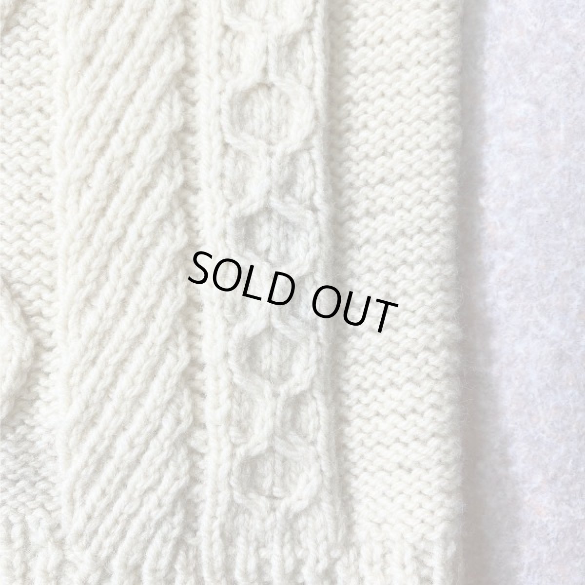 画像9: 「mullens cottage crafts(ミューレンズ コテージ クラフツ)」オフホワイト ローゲージ ケーブル アラン ハンドニット (9)