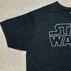 画像2: 「STAR WARS(スターウォーズ)」縁取りロゴ 杢調 ブラック プリント Tシャツ (2)
