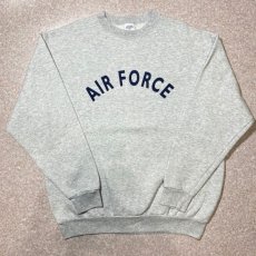 画像1: 「U.S. AIR FORCE(ユー・エス・エア フォース)」米空軍 実物 放出品 11s USAF USA製 スウェット トレーナー (1)