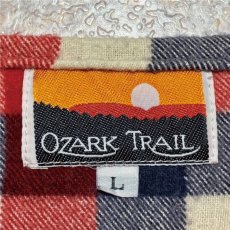 画像8: 「OZARK TRAIL(オザークトレイル)」3×3 ブロックチェック ノーカラー ネルシャツ (8)