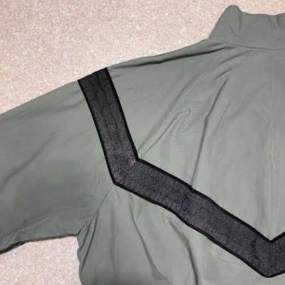 画像1: 「U.S.ARMY IPFU JACKET(ユー・エス・アーミー)」Mサイズ レギュラー USA製 米陸軍 フィットネスジャケット