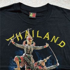 画像3: 「JOLIGOLF(ジョリゴルフ)」THAILAND タイランド ミュージカル プリント Tシャツ (3)