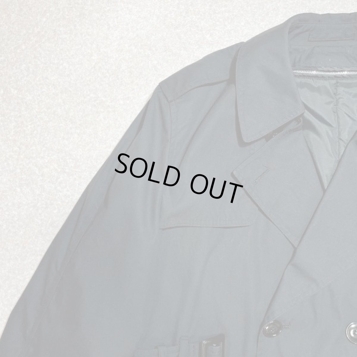 画像2: 「U.S.NAVY(ユー・エス・ネイビー)」DSCP 44Sサイズ 04年納品 キルティングライナー付き オールウェザー トレンチコート (2)