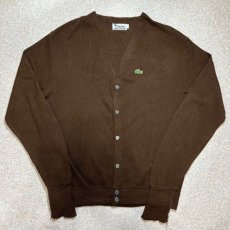 画像1: 「LACOSTE(ラコステ)」IZOD アイゾッド 70s 糸巻きタグ Lサイズ ブラウン アクリルニット カーディガン (1)