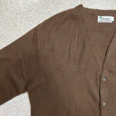 画像2: 「LACOSTE(ラコステ)」IZOD アイゾッド 70s 糸巻きタグ Lサイズ ブラウン アクリルニット カーディガン (2)