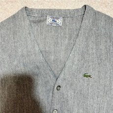 画像3: 「LACOSTE(ラコステ)」IZOD アイゾッド 70s 80s 糸巻きタグ 青ワニ Sサイズ ライトグレー アクリルニット カーディガン (3)