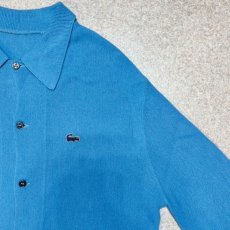 画像4: 「LACOSTE(ラコステ)」70s 80s 90s タグ欠損 スカイブルー アクリルニット 襟付き シャツ カーディガン (4)