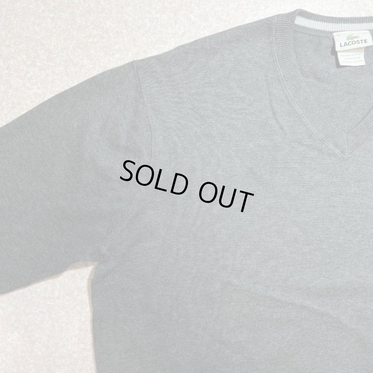 画像2: 「LACOSTE(ラコステ)」90s 7サイズ チャコールグレー コットン Vネック ニット セーター (2)