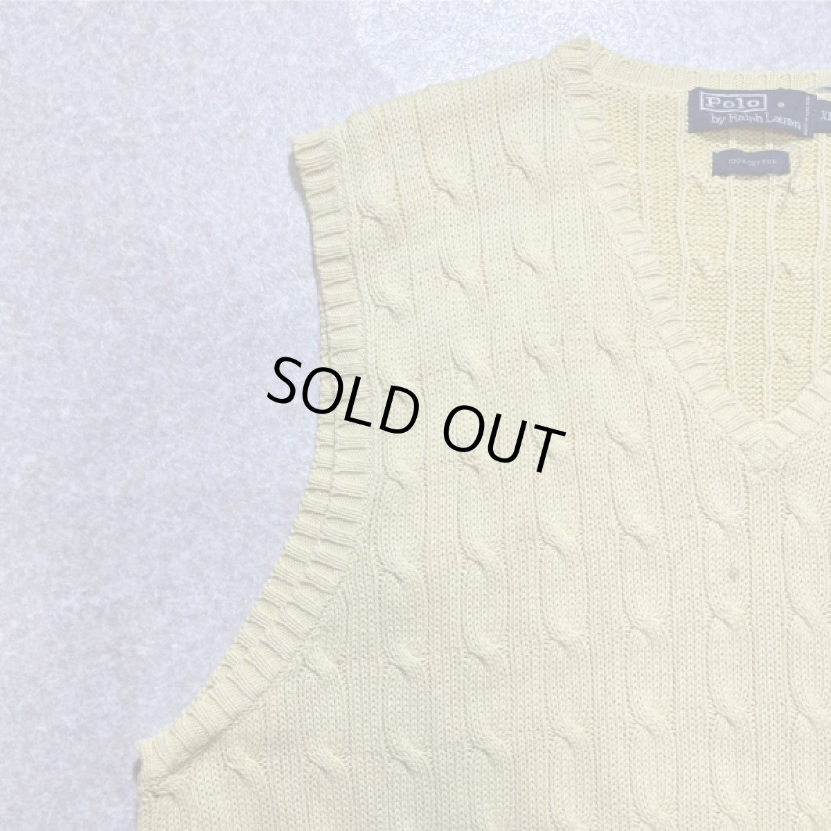 画像2: 「Polo by Ralph Lauren (ポロラルフローレン)」90s 00s 10s XLサイズ コットン イエロー ゴルフ刺繍 ケーブル編み ニット ベスト (2)