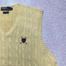 画像4: 「Polo by Ralph Lauren (ポロラルフローレン)」90s 00s 10s XLサイズ コットン イエロー ゴルフ刺繍 ケーブル編み ニット ベスト (4)