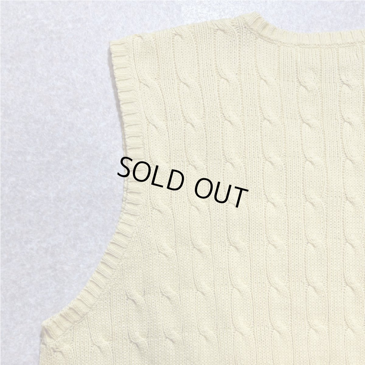 画像10: 「Polo by Ralph Lauren (ポロラルフローレン)」90s 00s 10s XLサイズ コットン イエロー ゴルフ刺繍 ケーブル編み ニット ベスト (10)