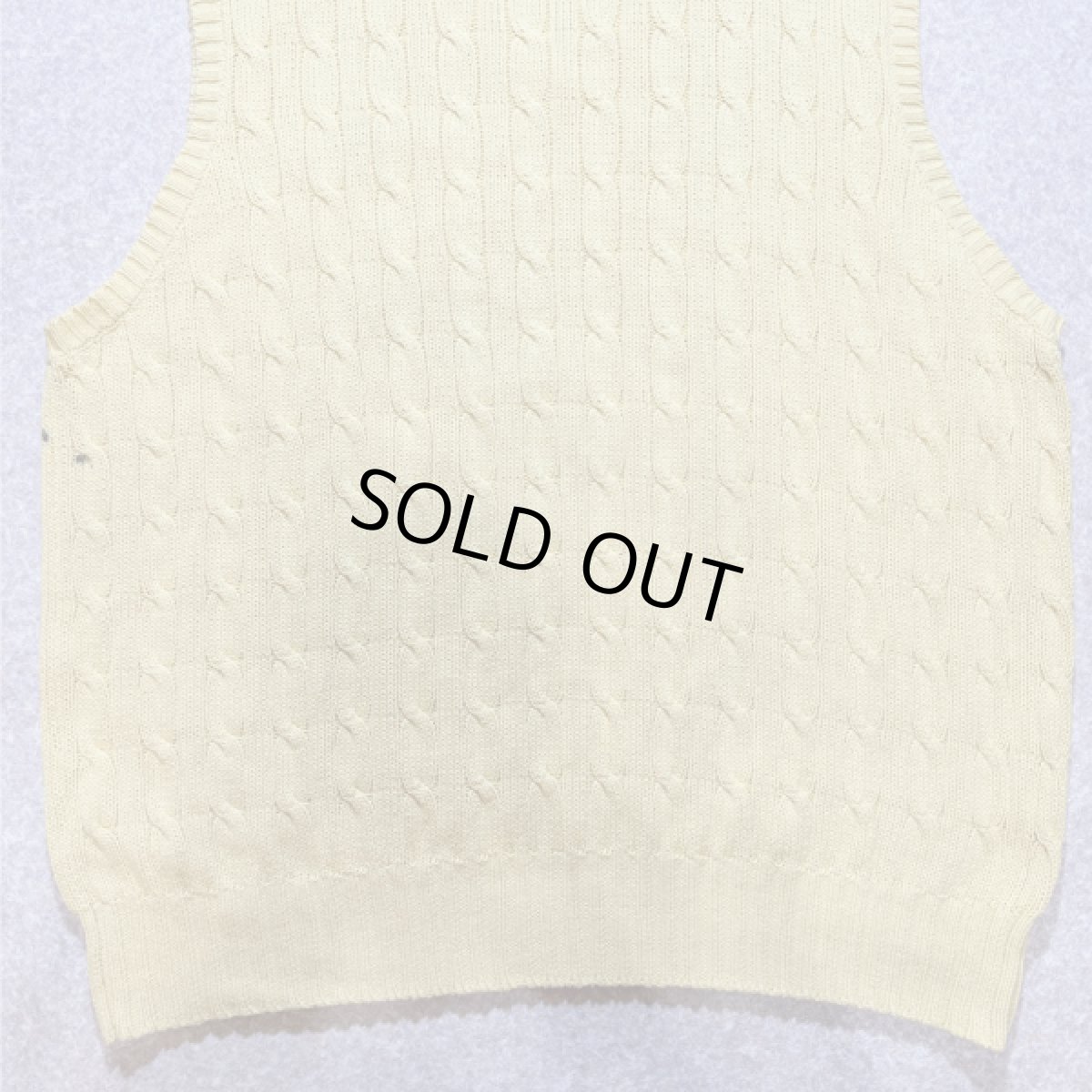 画像13: 「Polo by Ralph Lauren (ポロラルフローレン)」90s 00s 10s XLサイズ コットン イエロー ゴルフ刺繍 ケーブル編み ニット ベスト (13)