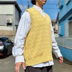 画像17: 「Polo by Ralph Lauren (ポロラルフローレン)」90s 00s 10s XLサイズ コットン イエロー ゴルフ刺繍 ケーブル編み ニット ベスト (17)
