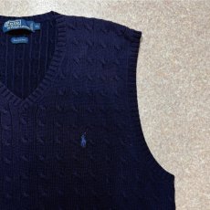 画像4: 「Polo by Ralph Lauren (ポロラルフローレン)」90s 00s 10s XLサイズ コットン ネイビー ポニー刺繍 ケーブル編み ニット ベスト (4)