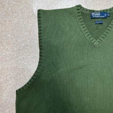 画像2: 「Polo by Ralph Lauren (ポロラルフローレン)」90s 00s 10s XLサイズ コットン ミリタリーグリーン ポニー刺繍 ローゲージ ニット ベスト (2)