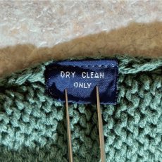 画像7: 「Polo by Ralph Lauren (ポロラルフローレン)」90s 00s 10s Lサイズ コットン ダスティグリーン ローゲージ ニット ベスト (7)