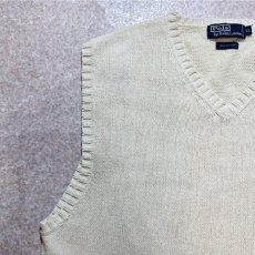 画像2: 「Polo by Ralph Lauren (ポロラルフローレン)」90s 00s 10s XLサイズ コットン オフホワイト ポニー刺繍 ローゲージ ニット ベスト (2)