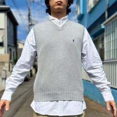 画像16: 「Polo by Ralph Lauren (ポロラルフローレン)」90s 00s 10s Mサイズ コットン ライトグレー ポニー刺繍 ローゲージ ニット ベスト (16)