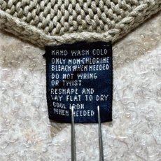 画像8: 「Polo by Ralph Lauren (ポロラルフローレン)」90s 00s 10s XLサイズ コットン グレージュ ポニー刺繍 ローゲージ ニット ベスト (8)