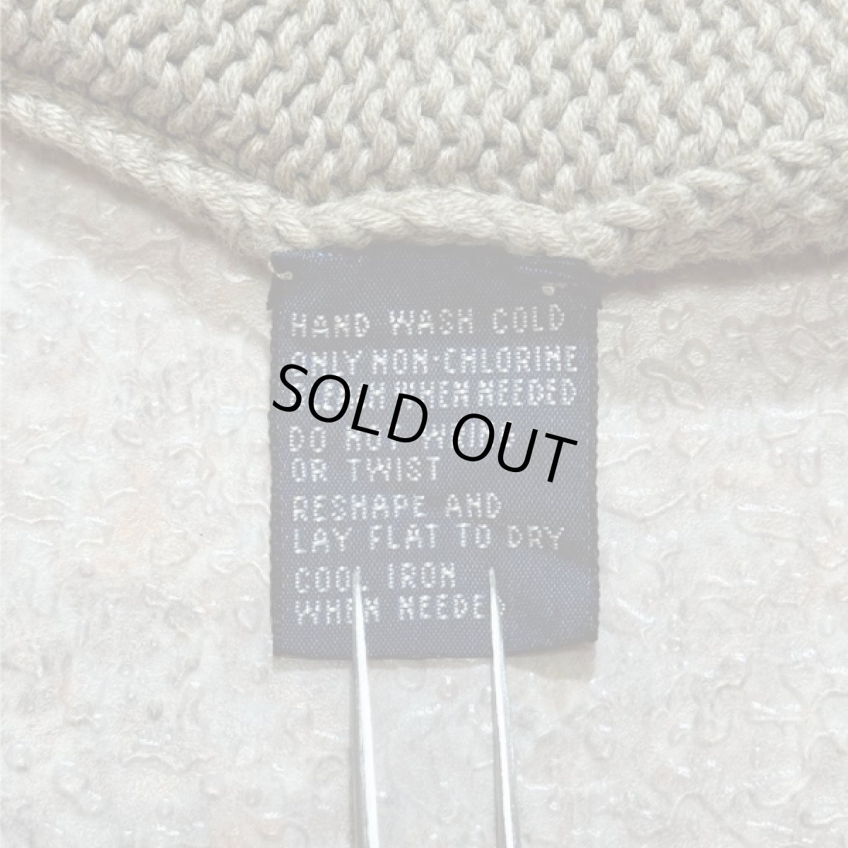 画像8: 「Polo by Ralph Lauren (ポロラルフローレン)」90s 00s 10s XLサイズ コットン グレージュ ポニー刺繍 ローゲージ ニット ベスト (8)