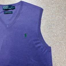 画像4: 「Polo by Ralph Lauren (ポロラルフローレン)」90s 00s 10s Lサイズ ピマコットン パープル ポニー刺繍 ニット ベスト (4)