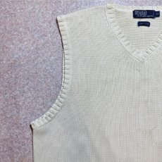画像2: 「Polo by Ralph Lauren (ポロラルフローレン)」90s 00s 10s XLサイズ コットン オフホワイト ポニー刺繍 ローゲージ ニット ベスト (2)
