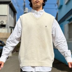 画像16: 「Polo by Ralph Lauren (ポロラルフローレン)」90s 00s 10s XLサイズ コットン オフホワイト ポニー刺繍 ローゲージ ニット ベスト (16)