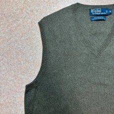 画像2: 「Polo by Ralph Lauren (ポロラルフローレン)」90s 00s 10s Mサイズ ピマコットン オリーブ ポニー刺繍 ニット ベスト (2)