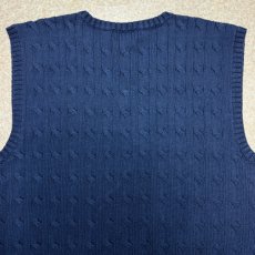 画像12: 「Polo by Ralph Lauren (ポロラルフローレン)」90s 00s 10s ボーイズ XL(18-20) M〜Lサイズ相当 コットン ネイビー ケーブル編み ポニー刺繍 ニット ベスト (12)