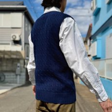 画像19: 「Polo by Ralph Lauren (ポロラルフローレン)」90s 00s 10s ボーイズ XL(18-20) M〜Lサイズ相当 コットン ネイビー ケーブル編み ポニー刺繍 ニット ベスト (19)