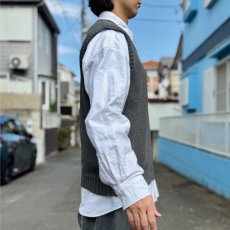 画像16: 「Polo by Ralph Lauren (ポロラルフローレン)」90s 00s 10s Lサイズ コットン チャコールグレー ポニー刺繍 ローゲージ ニット ベスト (16)