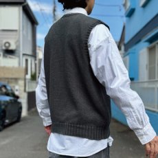 画像17: 「Polo by Ralph Lauren (ポロラルフローレン)」90s 00s 10s Lサイズ コットン チャコールグレー ポニー刺繍 ローゲージ ニット ベスト (17)