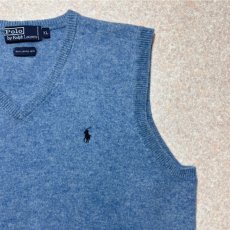 画像4: 「Polo by Ralph Lauren (ポロラルフローレン)」90s 00s 10s XLサイズ ラムズウール メランジブルー ポニー刺繍 ニット ベスト (4)