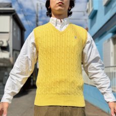 画像15: 「Polo by Ralph Lauren (ポロラルフローレン)」90s 00s 10s ボーイズ L(14/16) Sサイズ相当 コットン イエロー ケーブル編み ポニー刺繍 ニット ベスト (15)