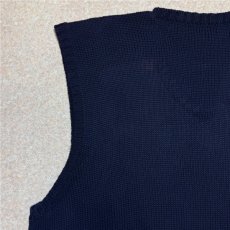 画像10: 「Polo by Ralph Lauren (ポロラルフローレン)」90s 00s 10s XLサイズ コットン ネイビー ポニー刺繍 ローゲージ ニット ベスト (10)