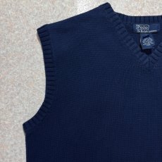 画像2: 「Polo by Ralph Lauren (ポロラルフローレン)」90s 00s 10s ボーイズ Lサイズ Sサイズ相当 コットン ネイビー ポニー刺繍 ローゲージ ニット ベスト (2)
