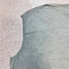 画像10: 「Polo by Ralph Lauren (ポロラルフローレン)」90s 00s 10s M〜Lサイズ相当 ピマコットン ライトグレー ポニー刺繍 ニット ベスト (10)