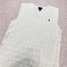 画像15: 「POLO RALPH LAUREN(ポロラルフローレン)」90s 00s 10s ボーイズ XL(18/20) M〜Lサイズ相当 コットン オフホワイト ケーブル編み ポニー刺繍 ニット ベスト (15)