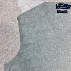 画像2: 「Polo by Ralph Lauren (ポロラルフローレン)」90s 00s 10s XLサイズ ピマコットン ライトグレー ポニー刺繍 ニット ベスト (2)