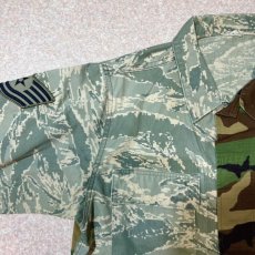 画像2: 「REMAKE(リメイク)」再構築 オリジナル 米軍 BDU ABU ウッドランドカモ×デジタルカモ ドッキングジャケット (2)