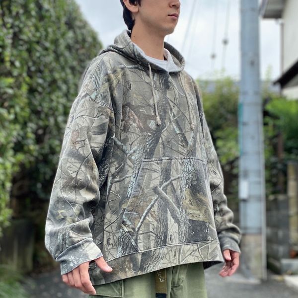 UNDEFEATED アンディフィーテッド パーカー サイズ:M 21SS タイガーカモ スウェット TIGER CAMO ICON HOODIE グリーンカモ 迷彩 トップス フーディー スウェットシャツ 【メンズ】【美品】