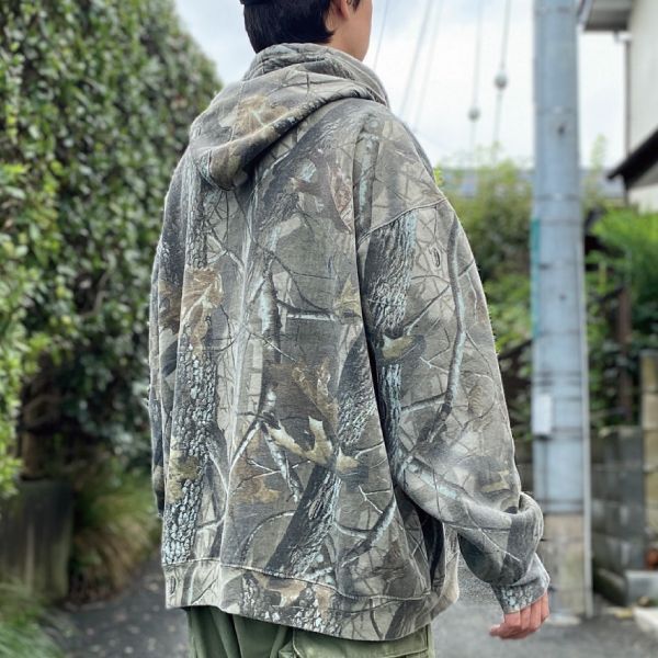 UNDEFEATED アンディフィーテッド パーカー サイズ:M 21SS タイガーカモ スウェット TIGER CAMO ICON HOODIE グリーンカモ 迷彩 トップス フーディー スウェットシャツ 【メンズ】【美品】